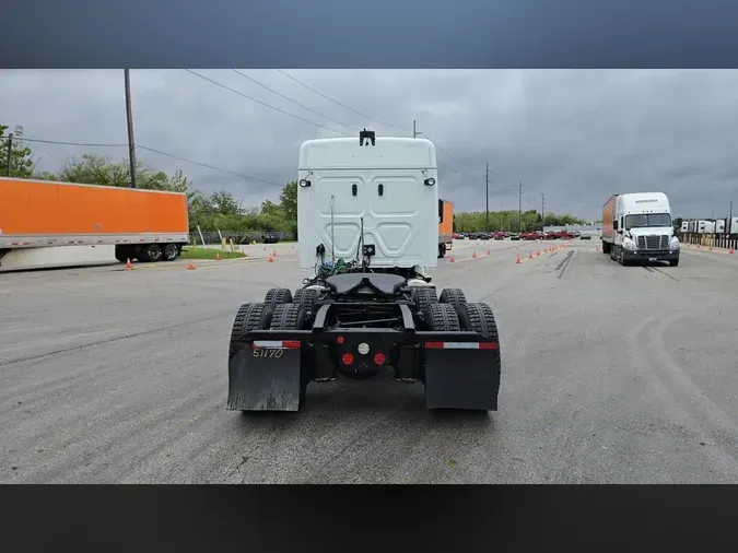 2020 Freightliner Cascadia