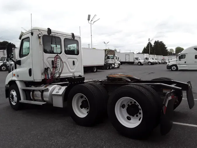 2018 FREIGHTLINER/MERCEDES CASCADIA 113