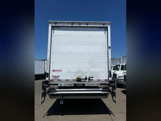 2018 FREIGHTLINER/MERCEDES M2 106
