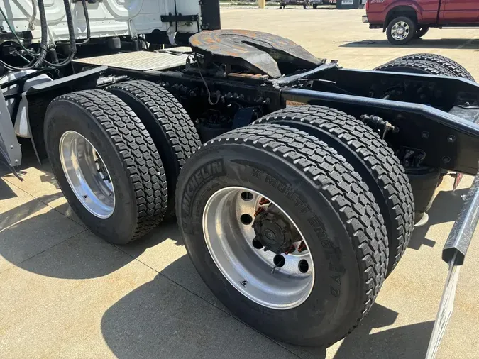 2022 Freightliner Cascadia 126