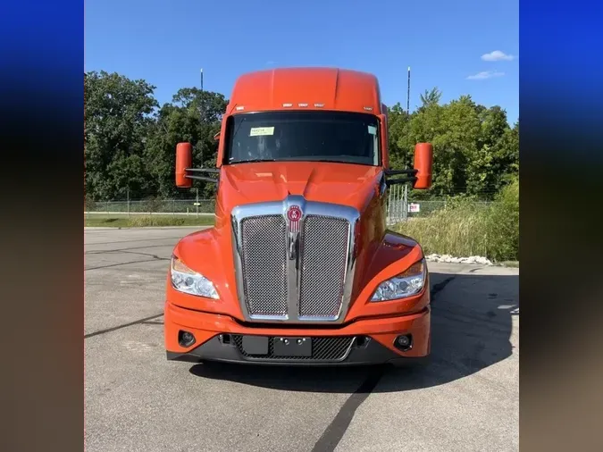 2025 Kenworth T680