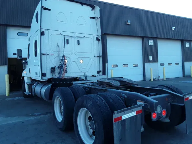 2020 FREIGHTLINER/MERCEDES CASCADIA 125