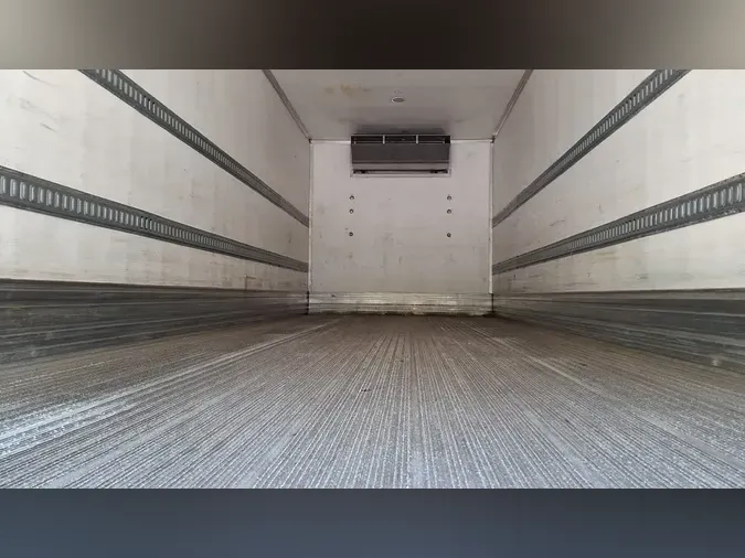 2017 FREIGHTLINER/MERCEDES M2 106