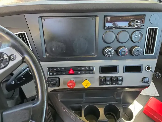 2019 FREIGHTLINER/MERCEDES NEW CASCADIA 126