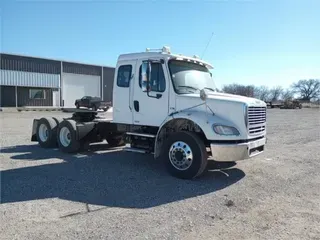 2010 FREIGHTLINER BUSINESS CLASS M2 112