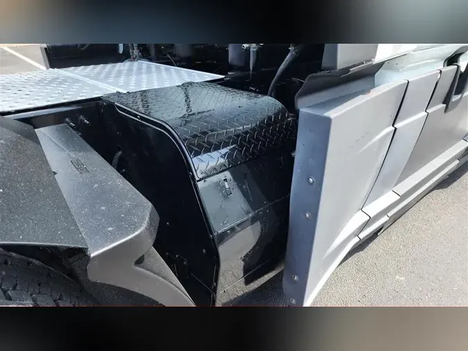 2020 FREIGHTLINER CA126