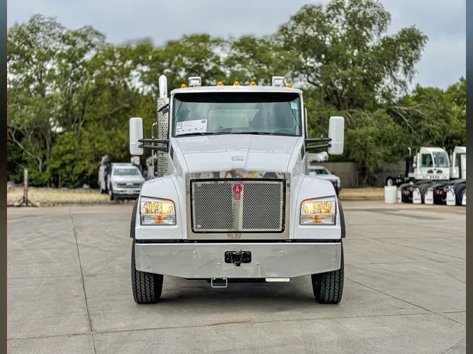 2025 KENWORTH T880S