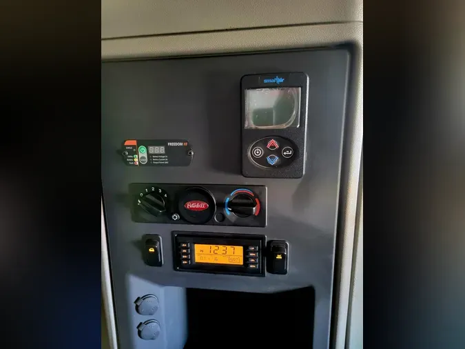 2022 Peterbilt 5792e28446332c7d4161e2944e78fb41e5b