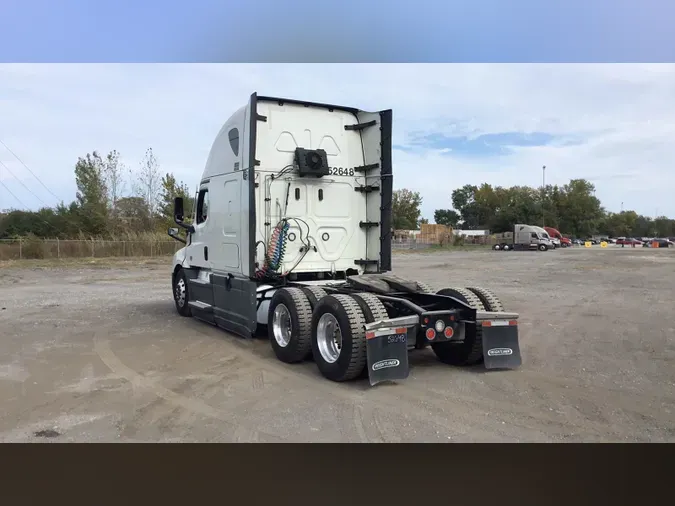2022 Freightliner Cascadia 126