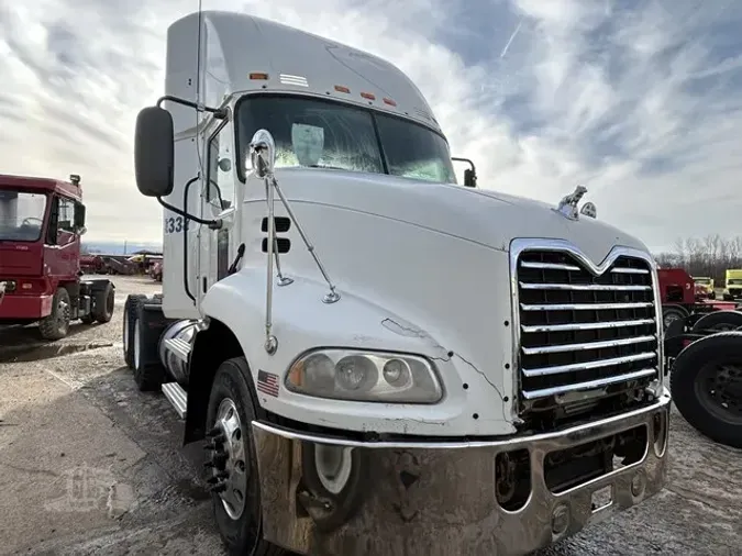 2009 MACK PINNACLE CXU613