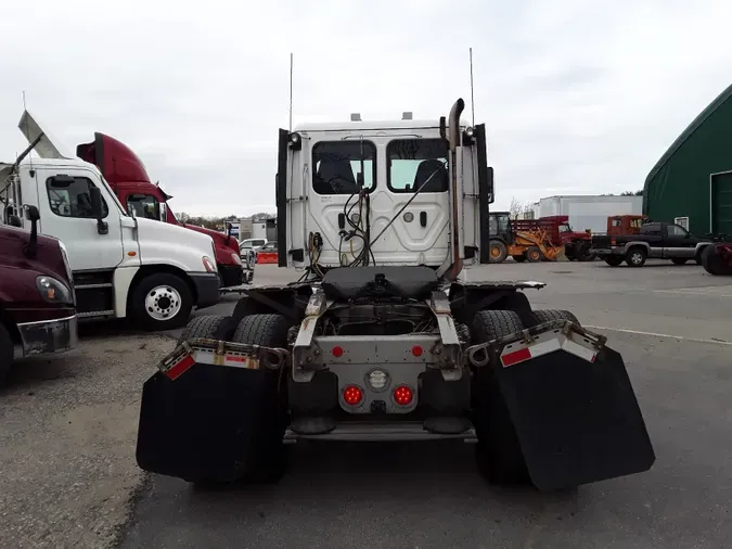 2019 FREIGHTLINER/MERCEDES CASCADIA 125