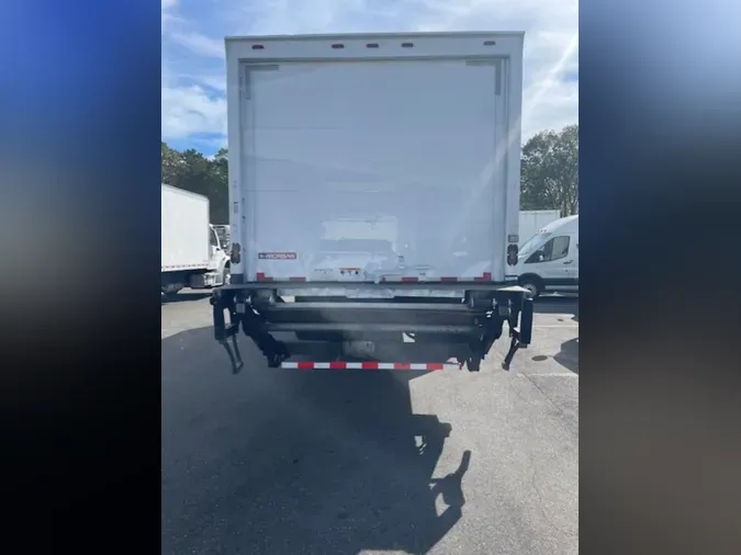 2017 FREIGHTLINER/MERCEDES M2 106