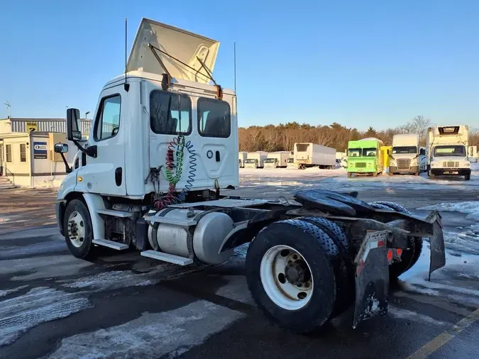 2018 FREIGHTLINER/MERCEDES CASCADIA 113