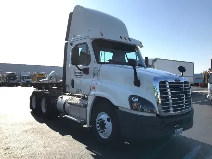 2015 Freightliner X12564ST2e2d1bed686ebe41b79001caab347ffb