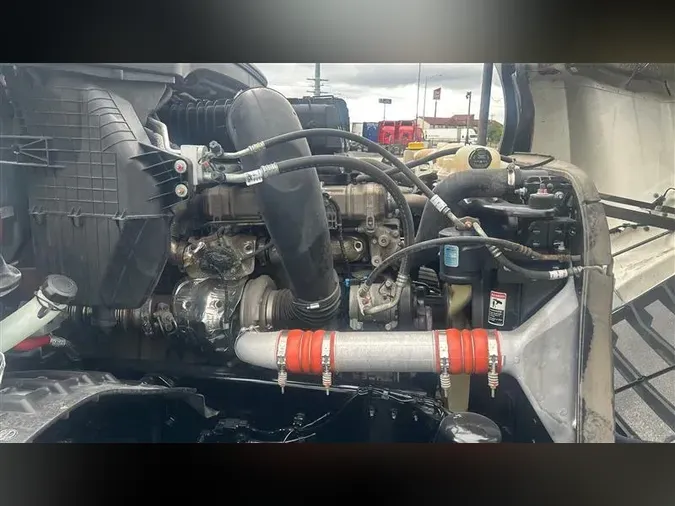 2022 FREIGHTLINER CA126