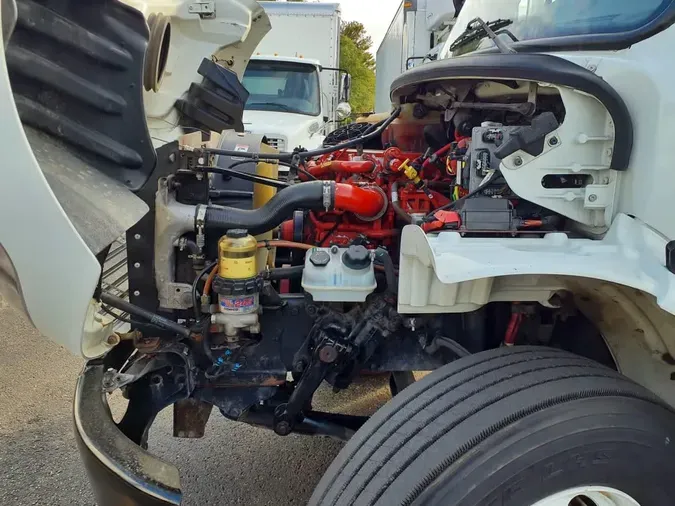 2018 FREIGHTLINER M2 106