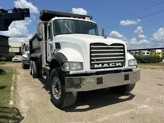 2012 MACK GRANITE GU713