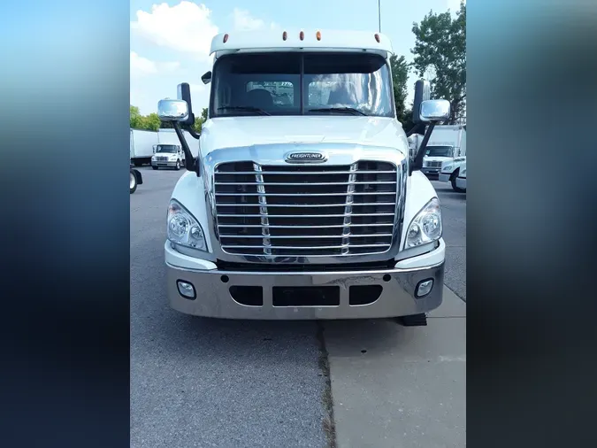 2015 FREIGHTLINER/MERCEDES CASCADIA 125