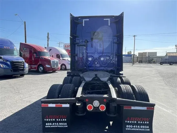 2021 FREIGHTLINER CA126