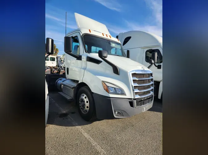 2020 FREIGHTLINER/MERCEDES NEW CASCADIA 1162e3a7bbe29b55726940c82223770bce8