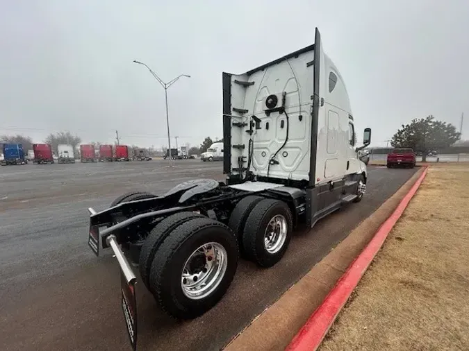 2020 FREIGHTLINER CA126