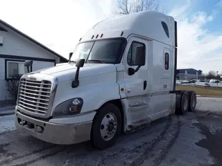 2017 Freightliner CASCADIA 125