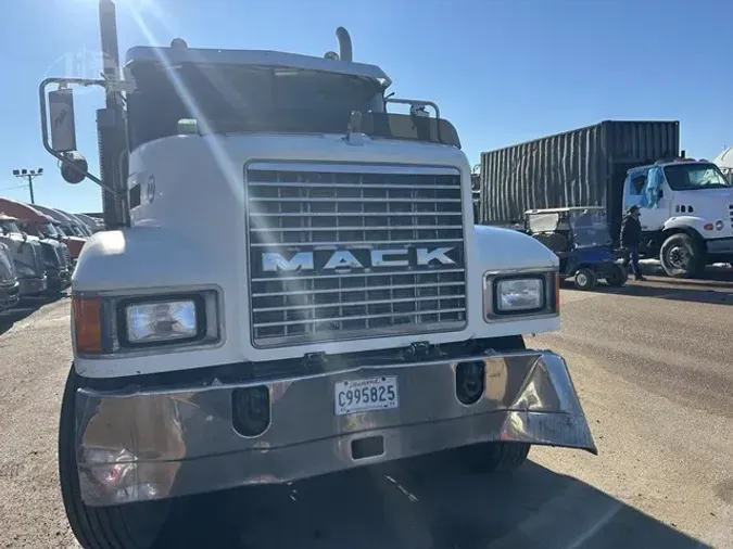 2007 MACK CHN613