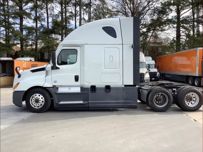 2021 Freightliner Cascadia