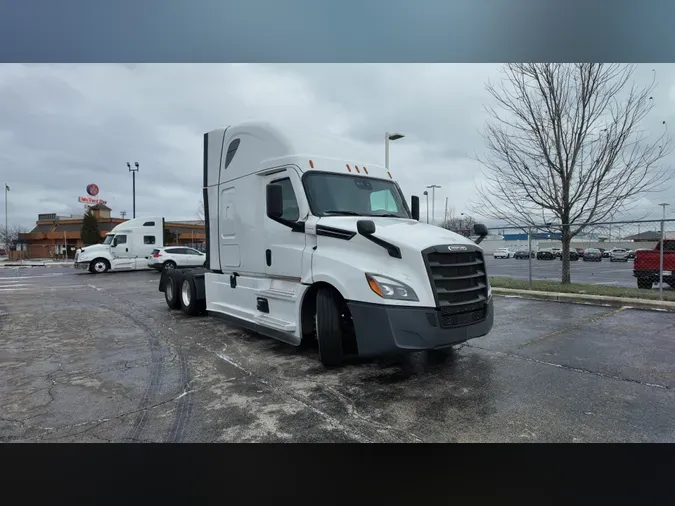 2022 FREIGHTLINER CASCADIA 126