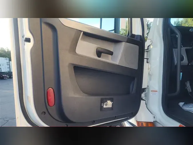 2021 FREIGHTLINER CA126