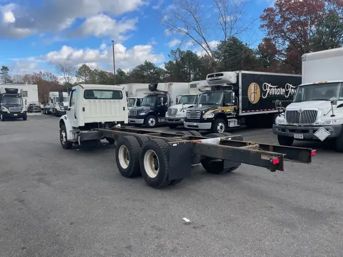 2017 FREIGHTLINER/MERCEDES M2 106