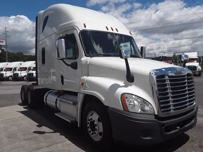 2019 FREIGHTLINER/MERCEDES CASCADIA 125