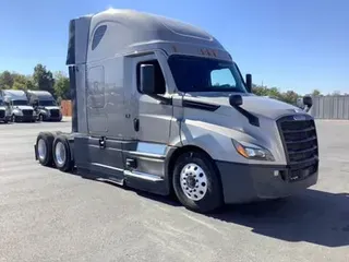 2023 Freightliner Cascadia