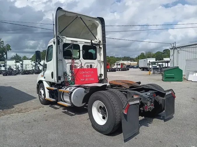 2017 FREIGHTLINER CASCADIA 113