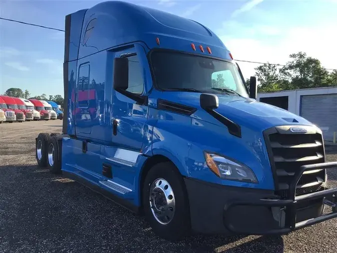 2021 FREIGHTLINER CA126