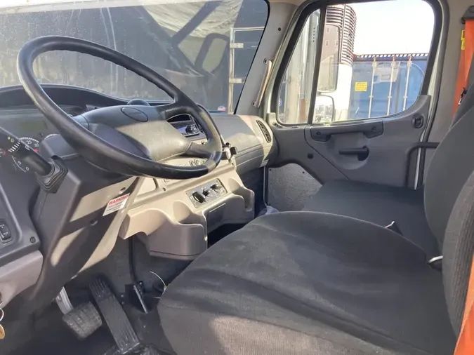 2020 FREIGHTLINER/MERCEDES M2 106