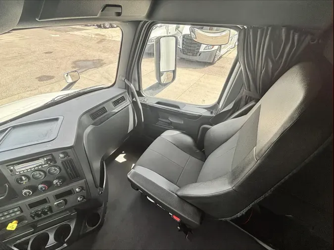 2023 Freightliner Cascadia 126