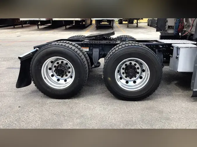 2022 Freightliner Cascadia 126