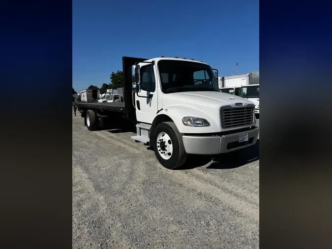 2018 FREIGHTLINER M2 106
