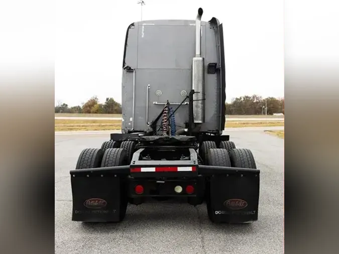 2007 PETERBILT 387