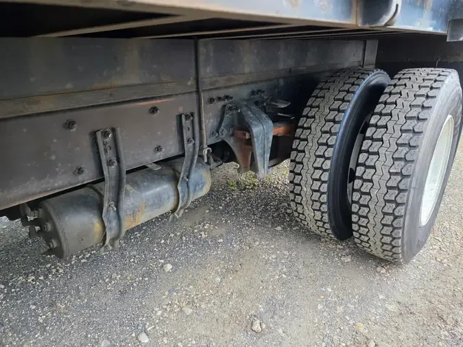 2018 FREIGHTLINER M2 106