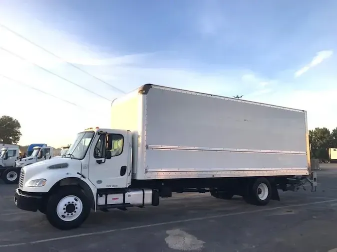 2018 Freightliner Business Class M2 106