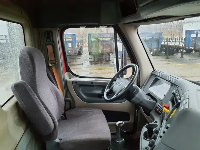 2013 FREIGHTLINER/MERCEDES CASCADIA 125