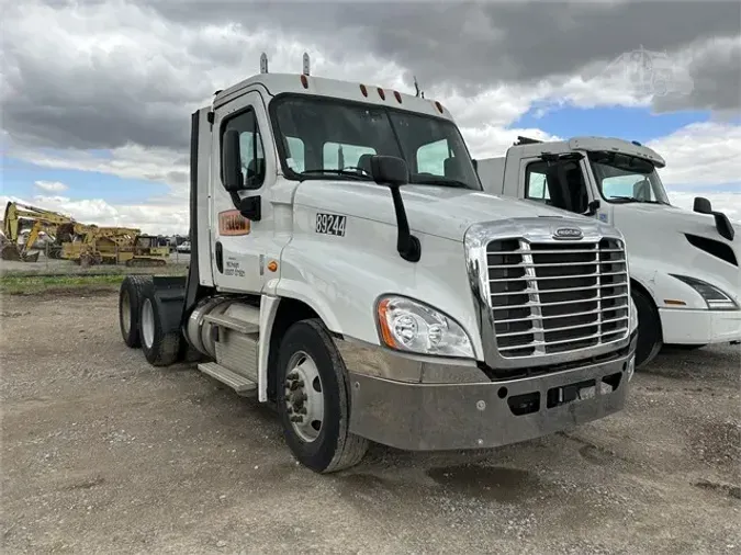 2017 FREIGHTLINER CASCADIA 125