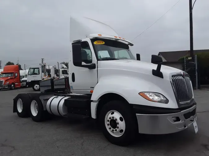 2019 NAVISTAR INTERNATIONAL LT625 DAYCAB T/A2e674ba869f3a940ba6111aa70f6f38e