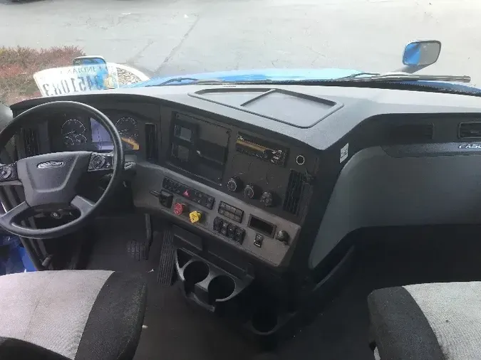 2019 Freightliner T12664ST