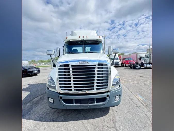 2019 FREIGHTLINER/MERCEDES CASCADIA 125