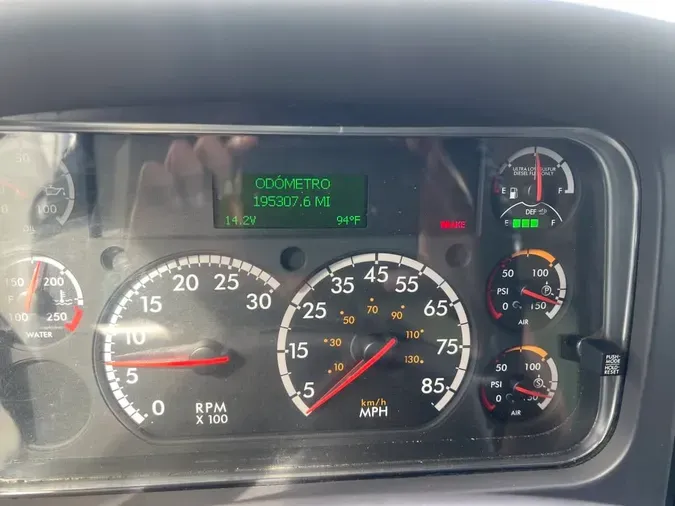 2018 FREIGHTLINER/MERCEDES M2 106