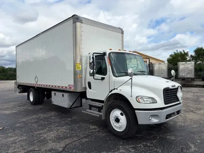 2021 Freightliner Business Class M2 106