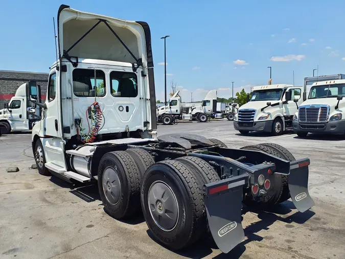 2020 FREIGHTLINER/MERCEDES NEW CASCADIA PX12664